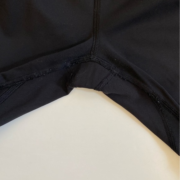 Lululemon || Outrun Crop Pockets Mesh Pockets Solid Black 4 - Picture 8 of 10